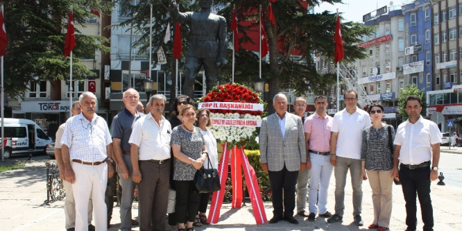 CHP Tokat İl Başkanlığı’ndan 15 Temmuz çelengi