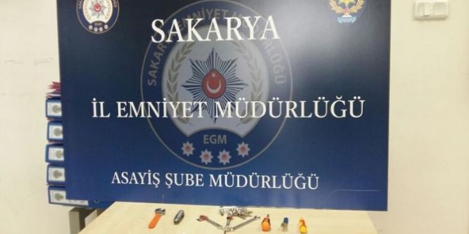 Hırsızlar yakayı ele verdi