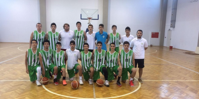 Yeşil-beyazlı basketbolcular İzmir’de devleşti