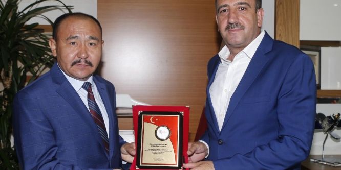 Kırgız Türklerinden Başkan Duruay’a ziyaret