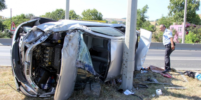 TIR'ın çarptığı otomobil takla attı: 1 yaralı