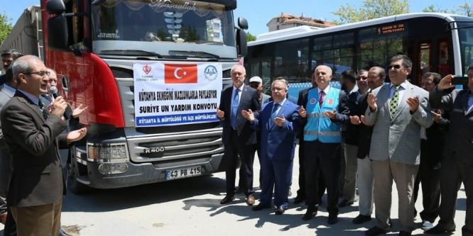 Kütahya’dan Suriye’ye 7 TIR un yardımı