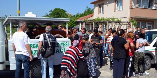 Metruk fabrikada şüpheli ölüm