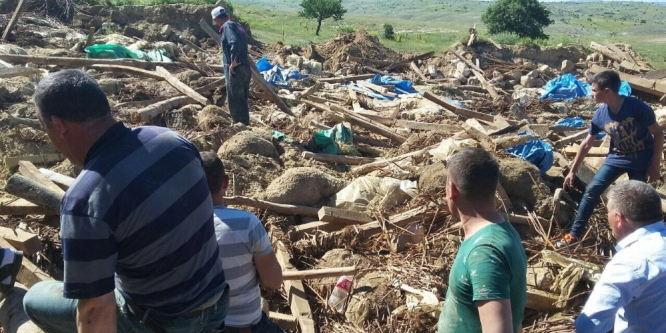 Ağıl çöktü, 470 koyun telef oldu