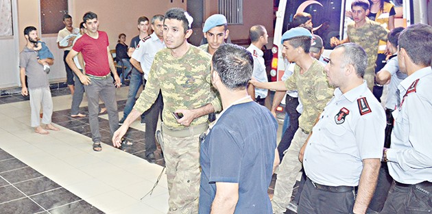 Çadır kentte kavga: 7’si asker 13 yaralı