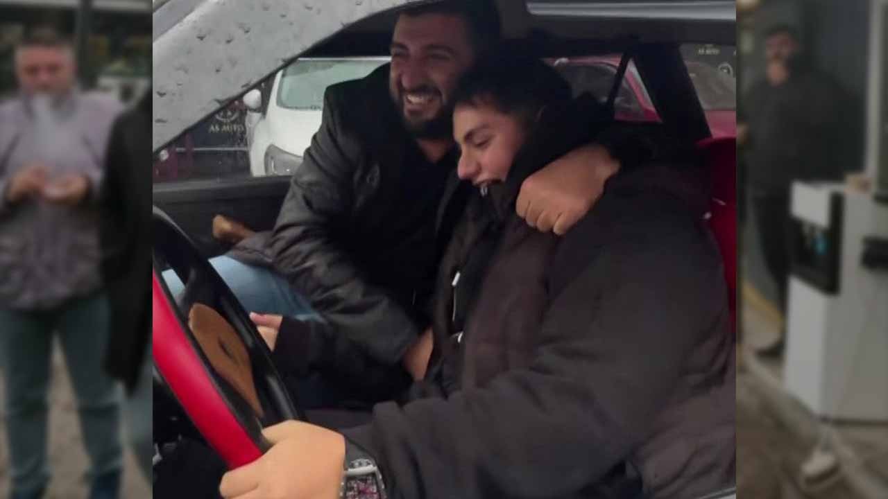 Çadır kurup bekleyenler bile var! Bu da çekilişli kuralı otomobil satışı