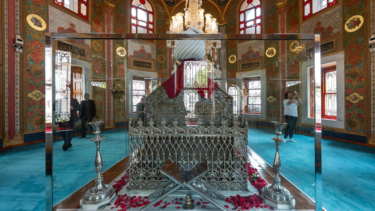 Çağ açıp çağ kapatan komutan Fatih Sultan Mehmet Han, fethin 572’inci yılında dualarla anıldı