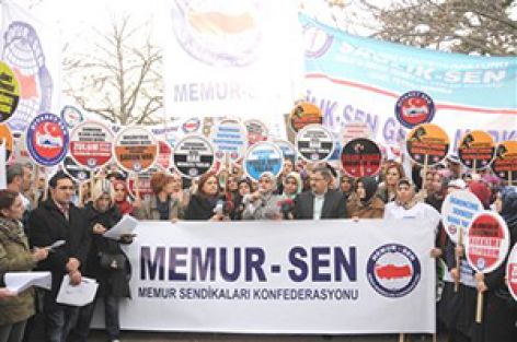 Çağdışı yasak kalkana kadar eyleme devam