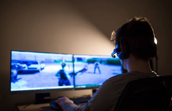 Çağımızın en büyük tehlikesi! Gençlerde ekran bağımlılığı bakın nelere yol açıyor!