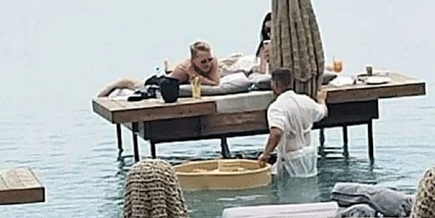 Çağlar öncesindeki kölelik devrini hatırlattılar! Batı uygarlığının geldiği nokta işte bu