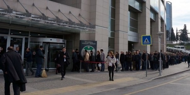 Çağlayan Adliyesi'nde kuyruklar oluştu