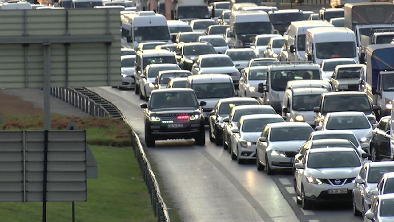 Çakar lambalı ahlaksızlık: İtibar Fetişizmi