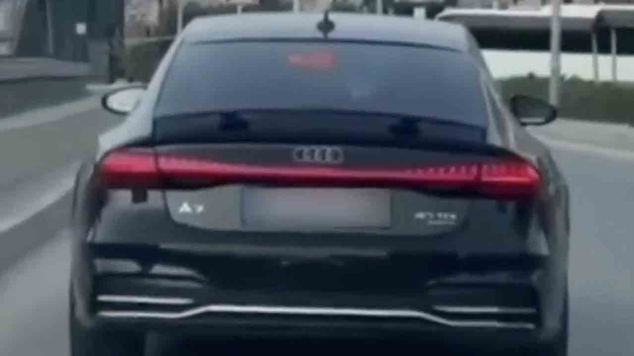 Çakarlı sürücüye sert yaptırım: Ehliyet gitti, ceza yağdı