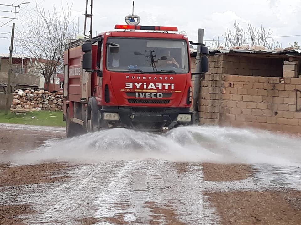 Çakırhöyük Belediyesi belde ve köyleri dezenfekte ediyor 