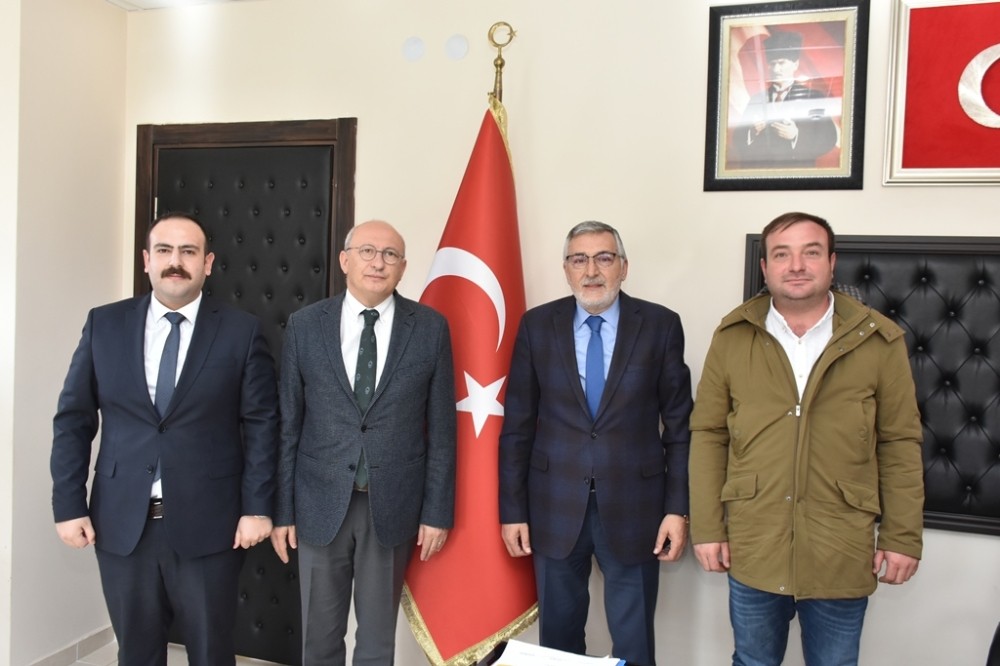 Çakırözer’den başkan Bozkurt’a ziyaret 