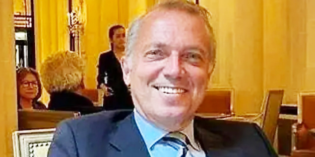 Çakma siyasetçi Cem Uzan yine kafasını çıkardı! Her an yaşanabilir...