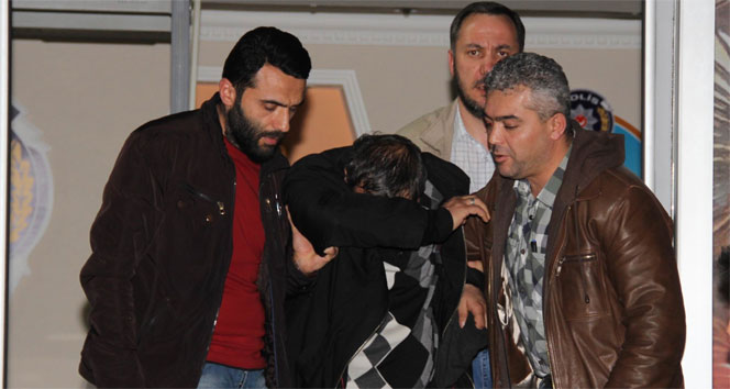 Çaldığı cep telefonunu satarken yakalandı