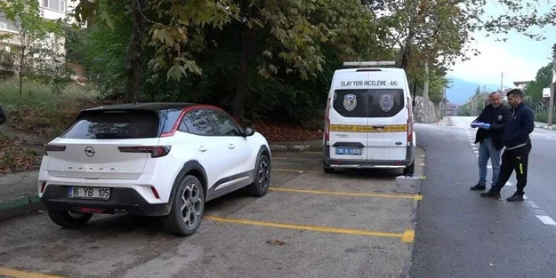 Çaldığı otomobille kız arkadaşına şehir turu yaptırdı