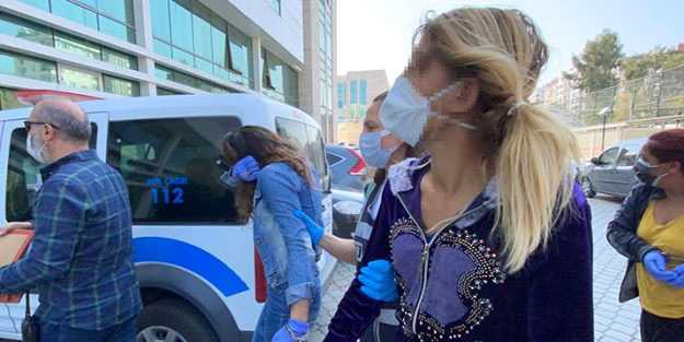 Çaldıkları altınları polis otosuna sakladılar