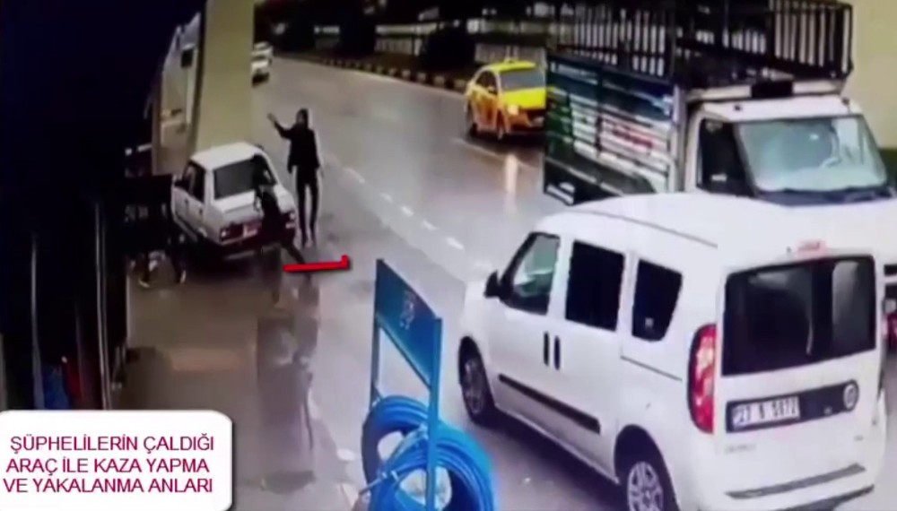 Çaldıkları aracı gelin arabası gibi süslediler, polisten kaçamadılar 