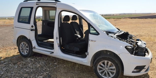 Çaldıkları aracın kapı ve kaputunu söküp kaçtılar