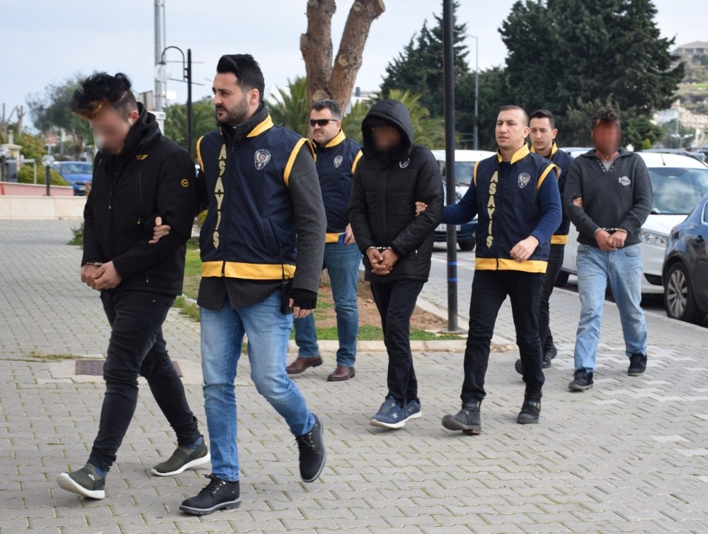 Çaldıkları cihazı satmak istemişlerdi, planla böyle yakalandılar 