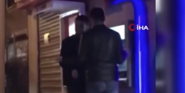 Çaldıkları paraları ATM’ye halay çekerek yüklediler