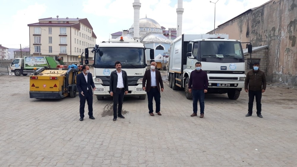 Çaldıran Belediyesi atıl durumdaki üç aracı yeniledi 
