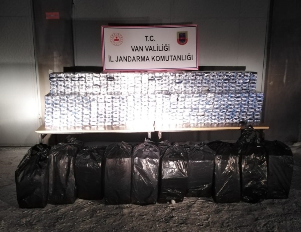 Çaldıran’da 13 bin paket kaçak sigara ele geçirildi 