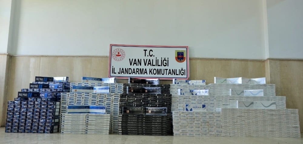 Çaldıran’da 20 bin paket kaçak sigara ele geçirildi 
