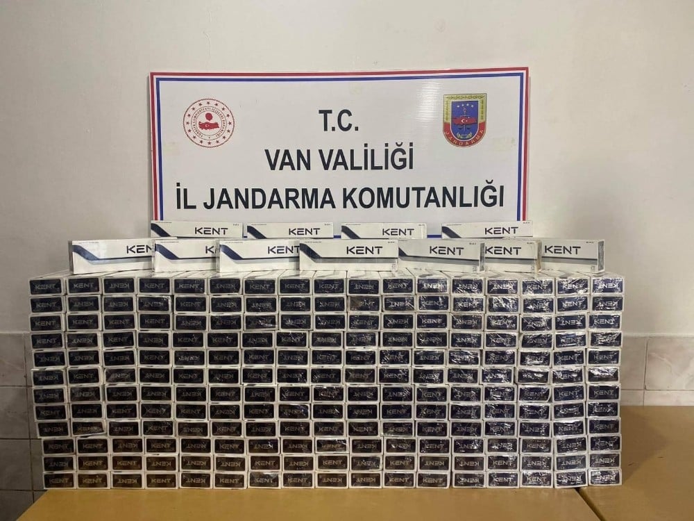 Çaldıran’da 4 bin 400 paket kaçak sigara ele geçirildi 