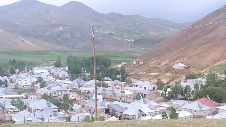 Çaldıran’da bir mahalle karantinaya alındı 