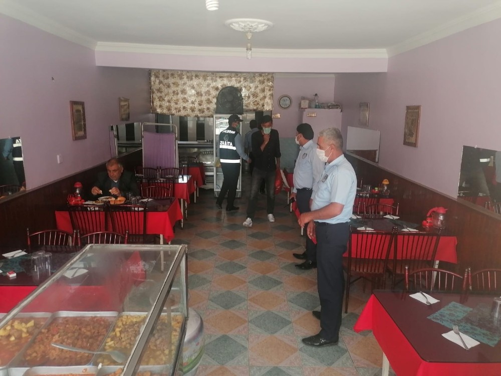 Çaldıran’da normalleşme süreciyle açılan iş yerleri denetlendi 