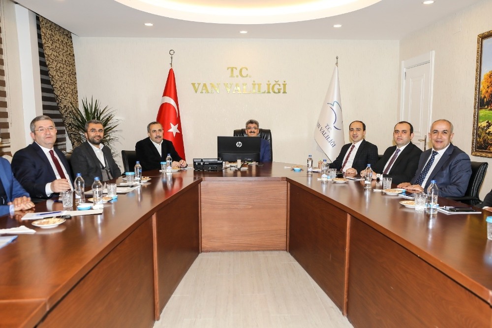 Çaldıran’da ‘Organize Sera Bölgesi’ kurma çalışması 