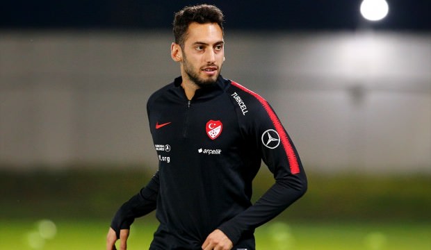 Çalhanoğlu'na sürpriz talip