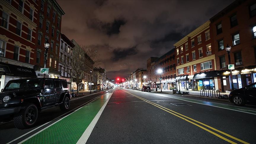 California'da Kovid-19 nedeniyle 40 milyon insana 'evde kalma' emri verildi