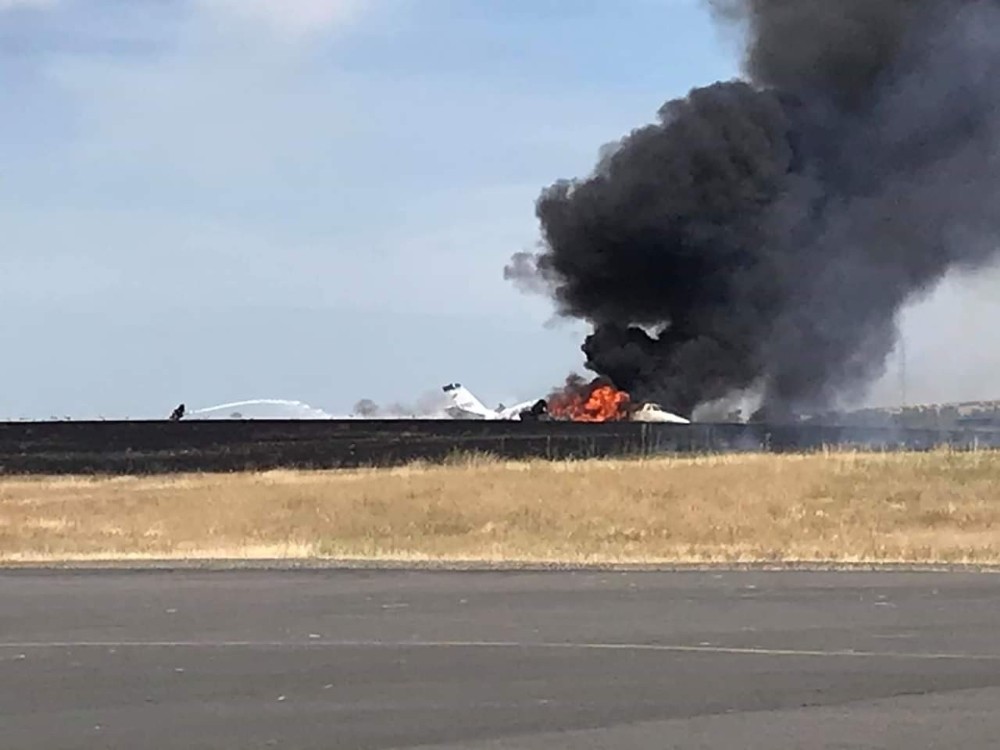 California’da özel jet kalkış sırasında alev aldı 