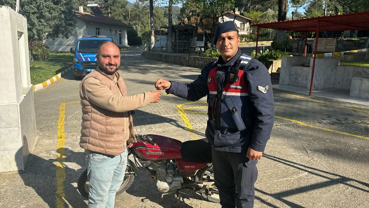 Çalınan motosikletine tam 7 sene sonra kavuştu