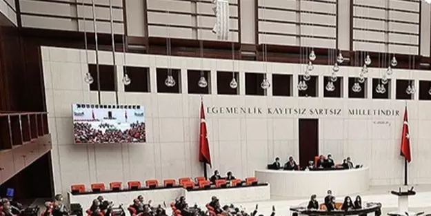  Çalışan emeklilere 5 bin lira ek ödeme! Gündem oldu: düzenlemesi bu hafta mecliste, Ankara buna hazırlanıyor