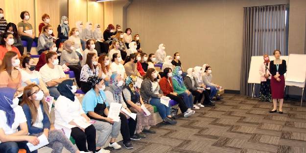 Çalışan kadınlara kanser eğitimi verildi