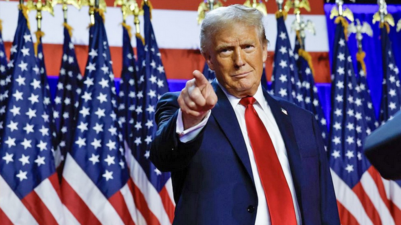 Çalışanların basın kartları toplanıyor: Trump’tan basına darbe