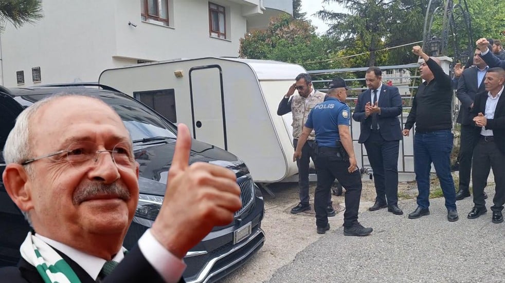 Çalışma ofisine geçti! Kılıçdaroğlu’nun evinin önünde sürpriz slogan