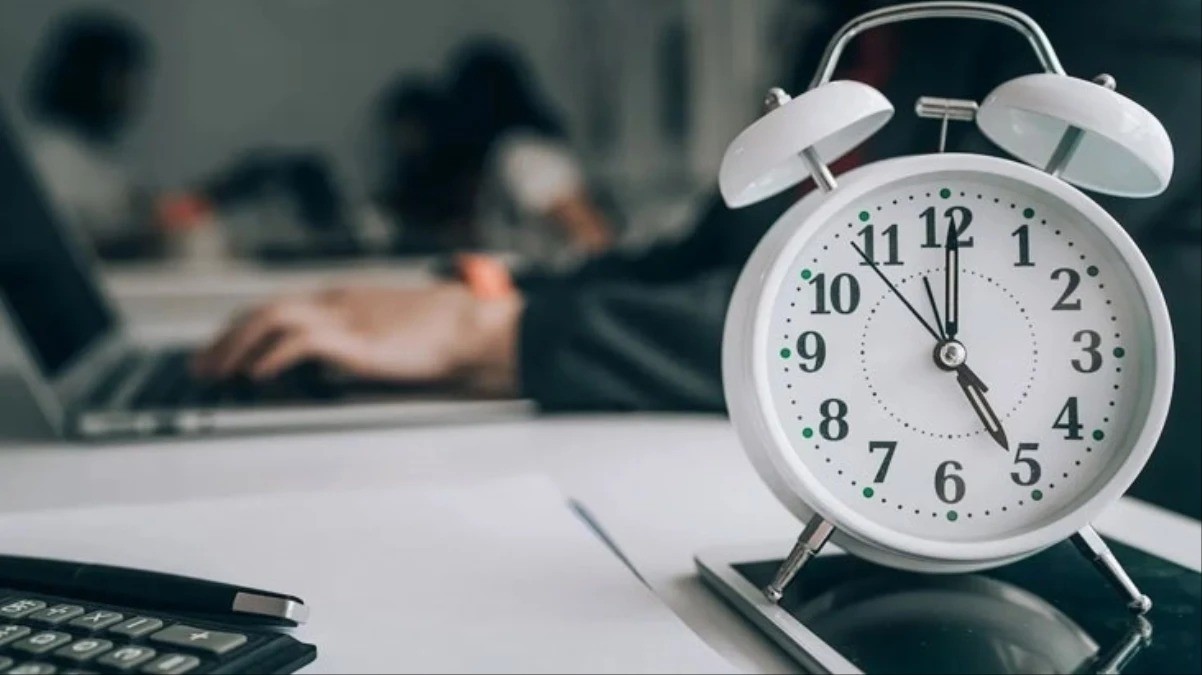 Çalışma saatleri değişiyor! Türkiye'ye yeni mesai modeli geliyor