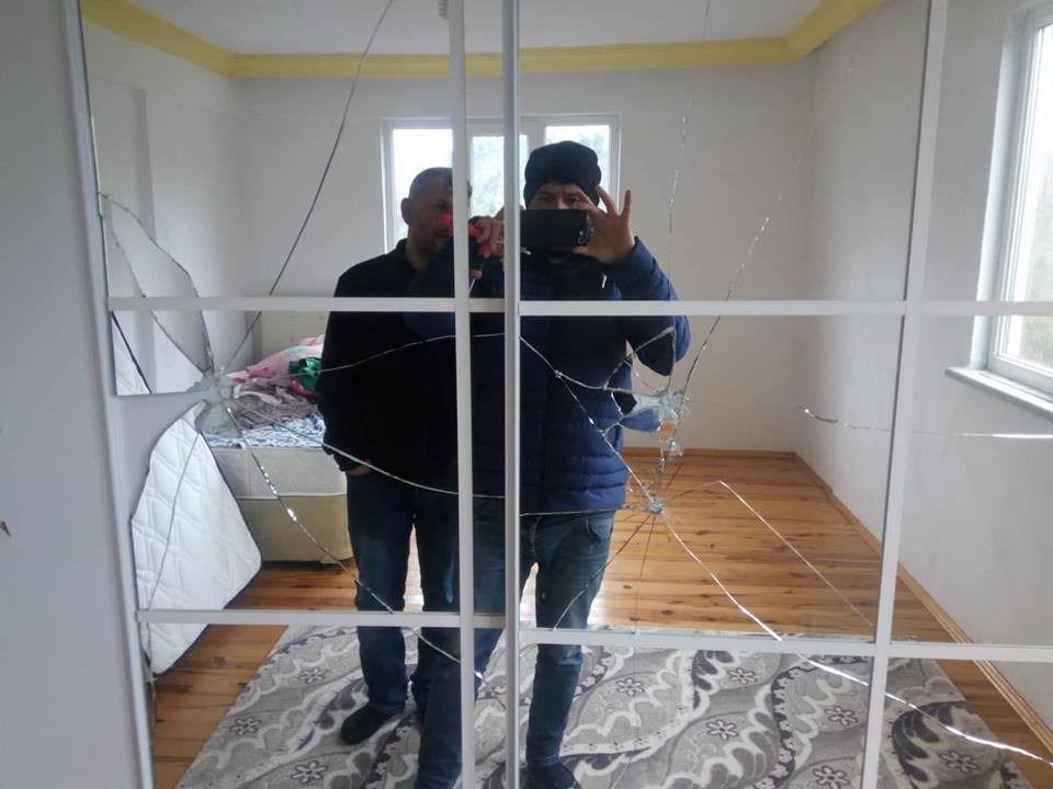 Çalmadılar, kırdılar döktüler 