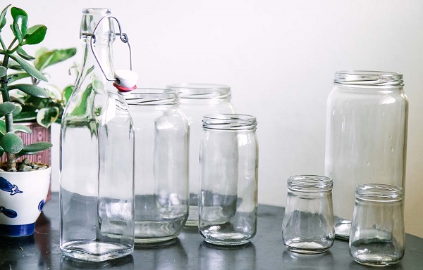 Cam eşyalardan etiket nasıl çıkarılır?