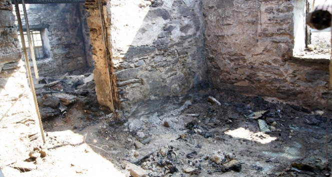 Çamaşır makinesi bomba gibi patladı: 2 ölü!