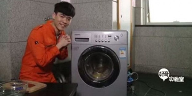 Çamaşır makinesinde yemek yaptı!