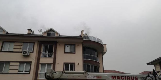 Çamaşır makinesinden çıkan yangında ev sahibi hastanelik oldu