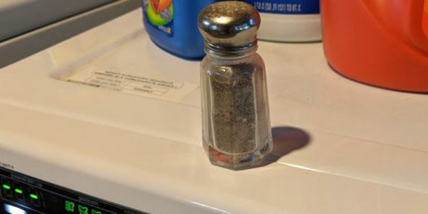 Çamaşır makinesine biraz asprin eklediğinizde neler olacağını biliyor musunuz? Canlı renkler ve temiz