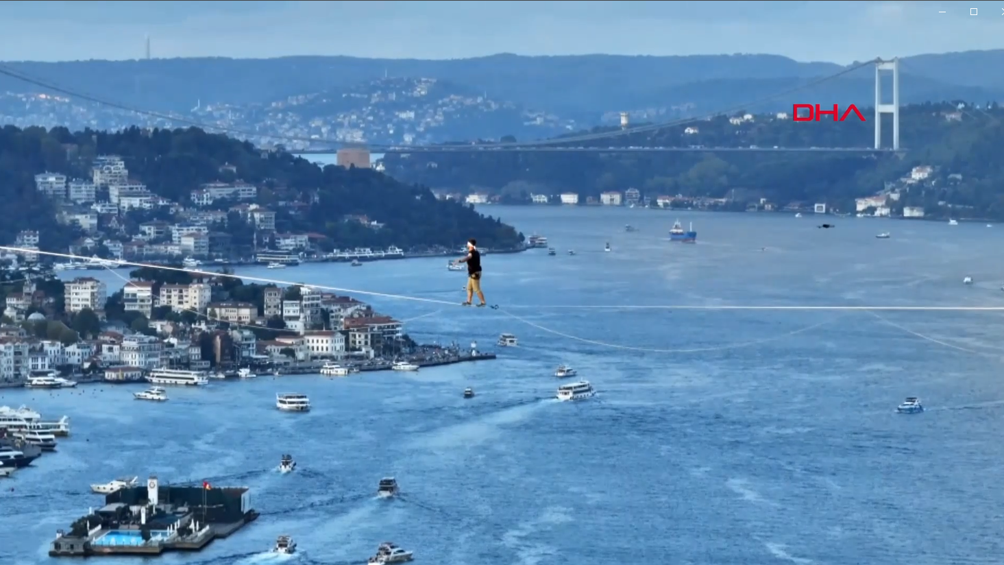 Cambaza bak! Asya’dan Avrupa’ya ip üzerinde yürüdü